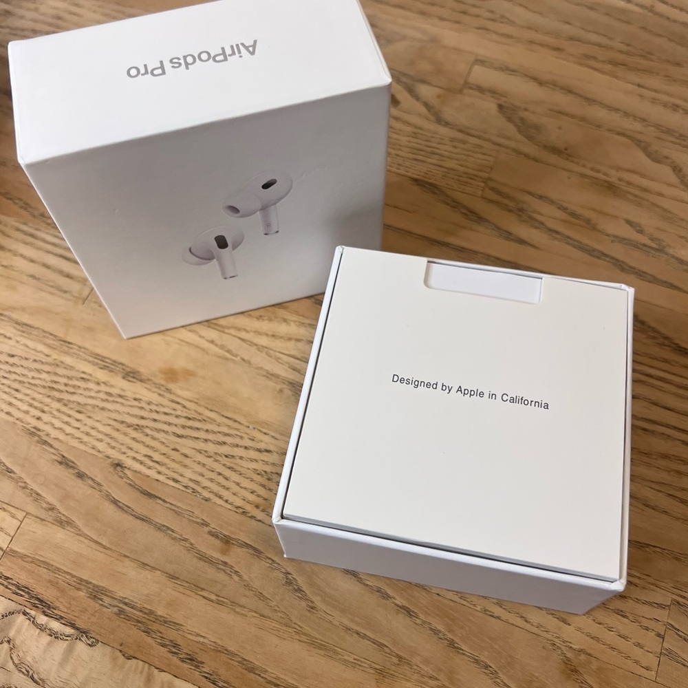 Apple AirPods Pro with Charging Case